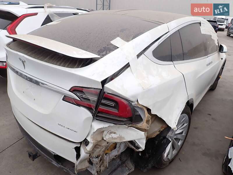 Позашляховик / Кросовер Tesla Model X 2020 в Києві фото 26 Позашляховик / Кросовер Tesla Model X 2020 в Києві