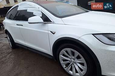 Позашляховик / Кросовер Tesla Model X 2020 в 