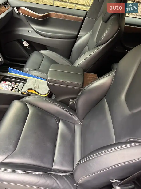 Внедорожник / Кроссовер Tesla Model X 2019 в 