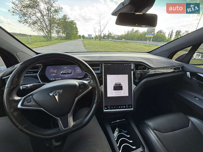 Внедорожник / Кроссовер Tesla Model X 2017 в Киеве
