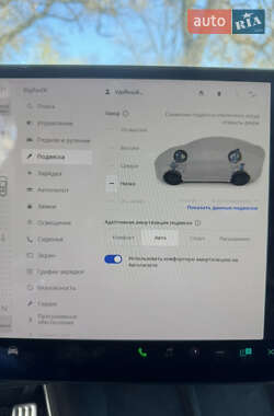 Позашляховик / Кросовер Tesla Model X 2022 в 