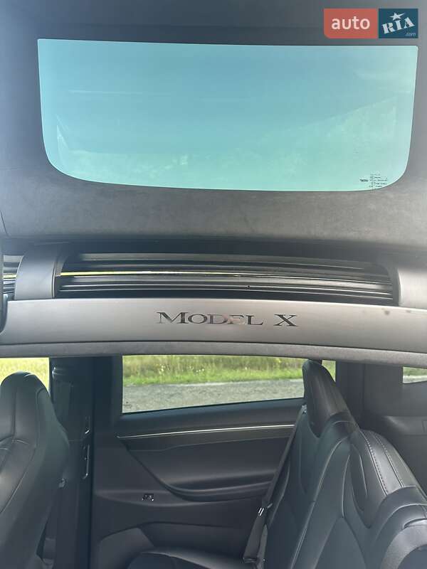 Позашляховик / Кросовер Tesla Model X 2017 в Золочеві