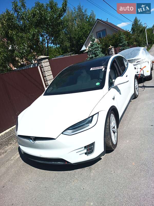Позашляховик / Кросовер Tesla Model X 2020 в Києві фото 14 Позашляховик / Кросовер Tesla Model X 2020 в Києві