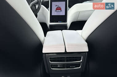 Внедорожник / Кроссовер Tesla Model X 2017 в Киеве