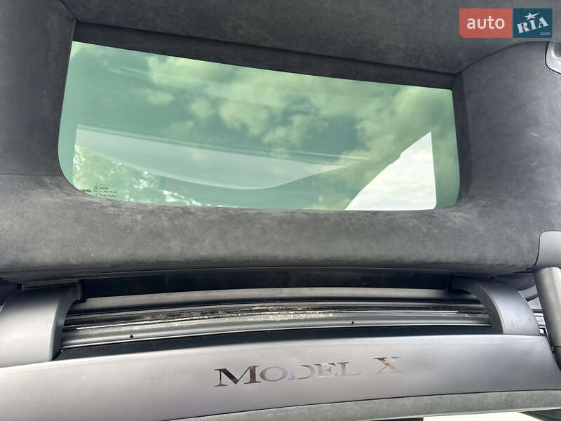 Позашляховик / Кросовер Tesla Model X 2017 в Києві