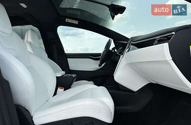 Внедорожник / Кроссовер Tesla Model X 2017 в 