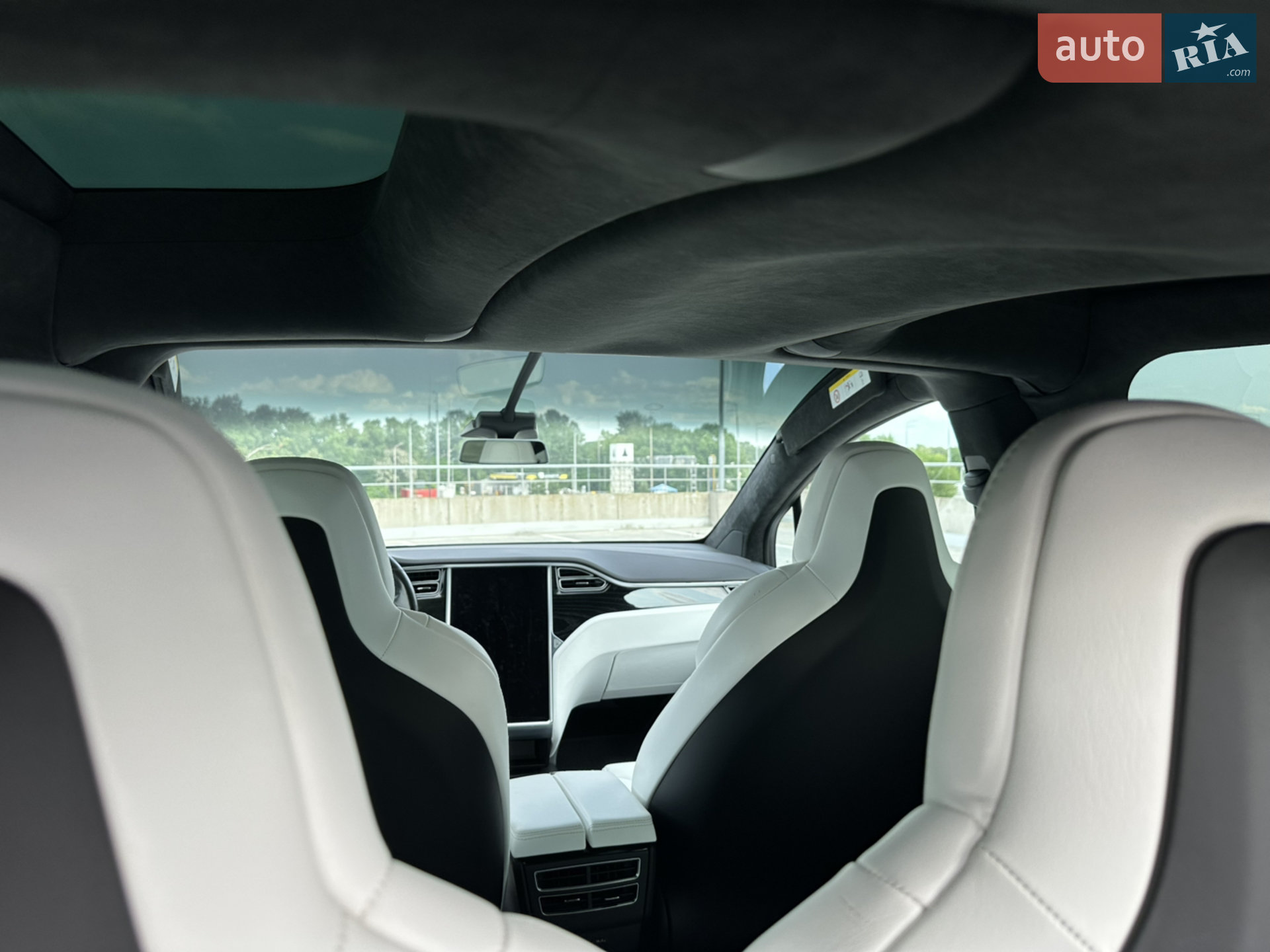 2017 Tesla Model X - мініатюра 36