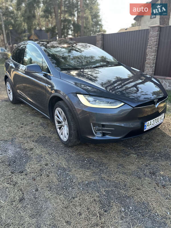 Внедорожник / Кроссовер Tesla Model X 2018 в Киеве