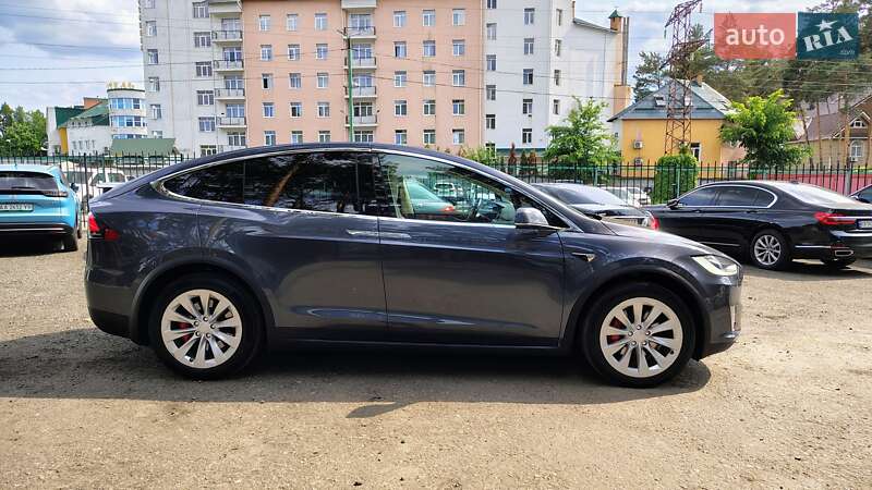 Позашляховик / Кросовер Tesla Model X 2018 в Києві