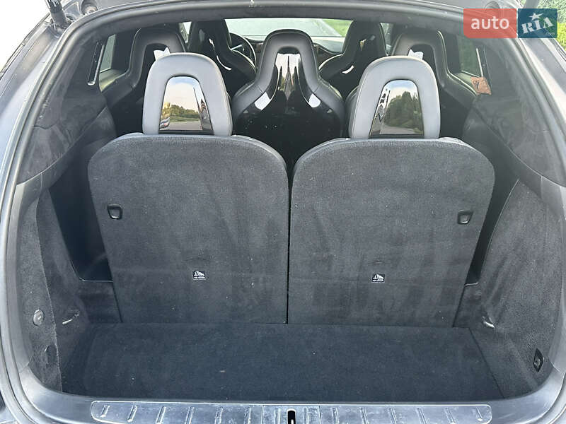 Позашляховик / Кросовер Tesla Model X 2017 в Дніпрі