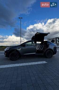 Внедорожник / Кроссовер Tesla Model X 2020 в 