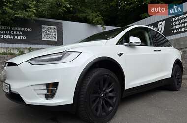Позашляховик / Кросовер Tesla Model X 2017 в Києві