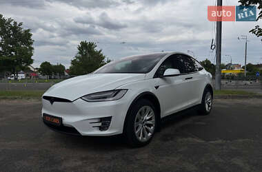 Внедорожник / Кроссовер Tesla Model X 2017 в 