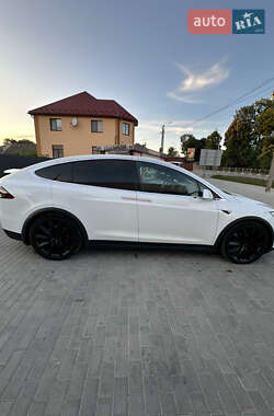 Внедорожник / Кроссовер Tesla Model X 2020 в 