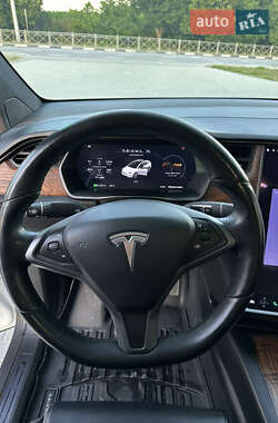Внедорожник / Кроссовер Tesla Model X 2020 в 