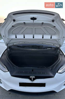 Внедорожник / Кроссовер Tesla Model X 2020 в 