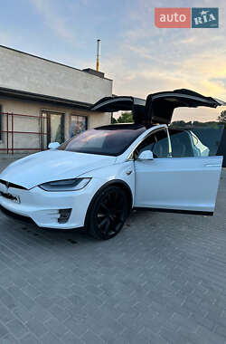 Внедорожник / Кроссовер Tesla Model X 2020 в 