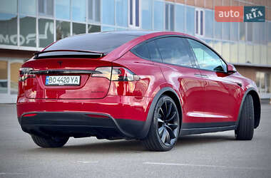 Позашляховик / Кросовер Tesla Model X 2019 в 