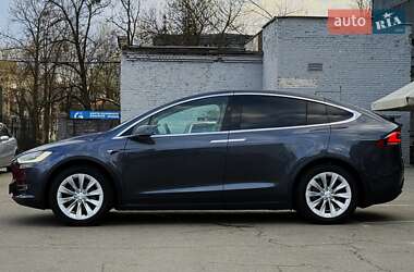 Внедорожник / Кроссовер Tesla Model X 2018 в 