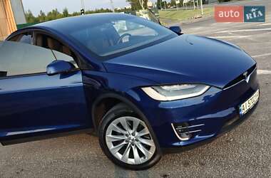 Внедорожник / Кроссовер Tesla Model X 2017 в 