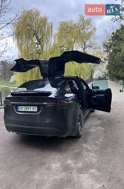 Внедорожник / Кроссовер Tesla Model X 2018 в 