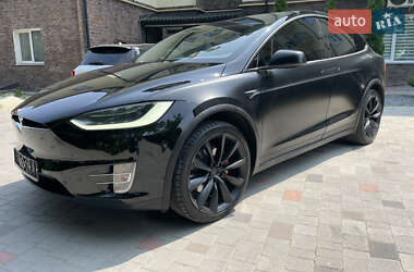 Позашляховик / Кросовер Tesla Model X 2018 в 