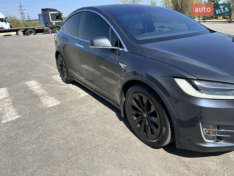 Позашляховик / Кросовер Tesla Model X 2016 в Харкові фото 3 Позашляховик / Кросовер Tesla Model X 2016 в Харкові