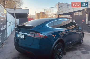 Внедорожник / Кроссовер Tesla Model X 2018 в 