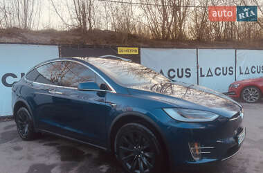 Внедорожник / Кроссовер Tesla Model X 2018 в 