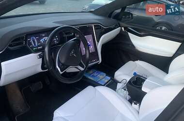 Позашляховик / Кросовер Tesla Model X 2017 в 
