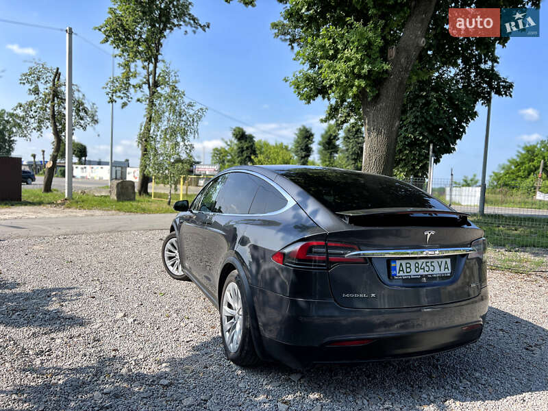 Позашляховик / Кросовер Tesla Model X 2018 в Вінниці