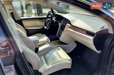 Позашляховик / Кросовер Tesla Model X 2018 в 