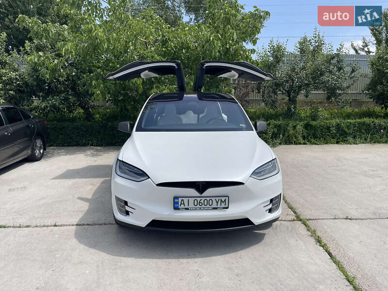 Позашляховик / Кросовер Tesla Model X 2019 в Києві