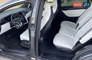 Внедорожник / Кроссовер Tesla Model X 2017 в 