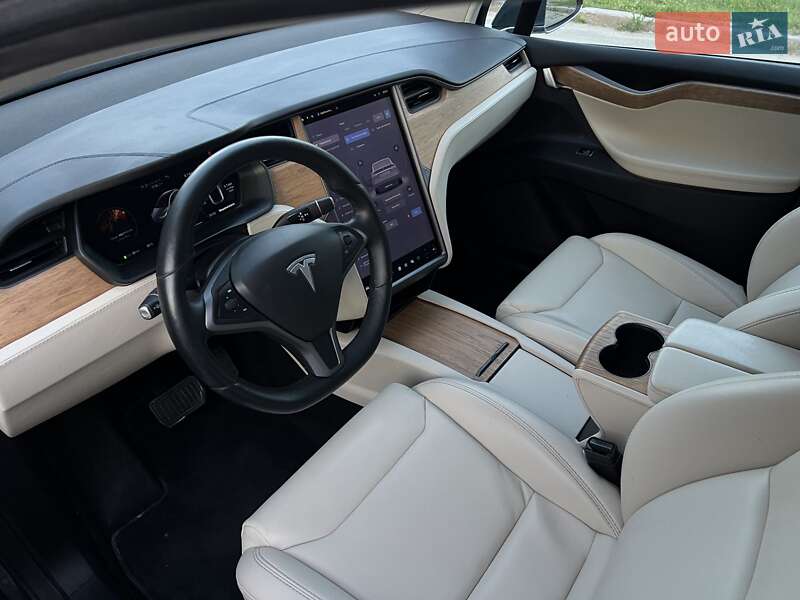 Позашляховик / Кросовер Tesla Model X 2019 в Харкові