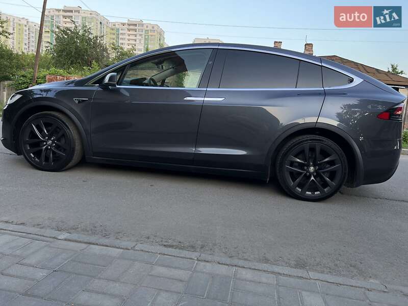 Позашляховик / Кросовер Tesla Model X 2019 в Харкові