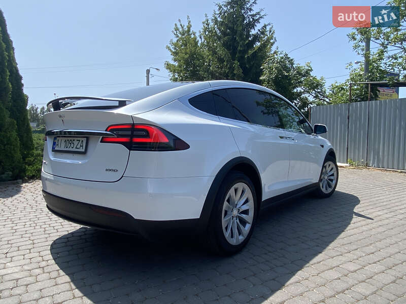 Позашляховик / Кросовер Tesla Model X 2017 в Харкові