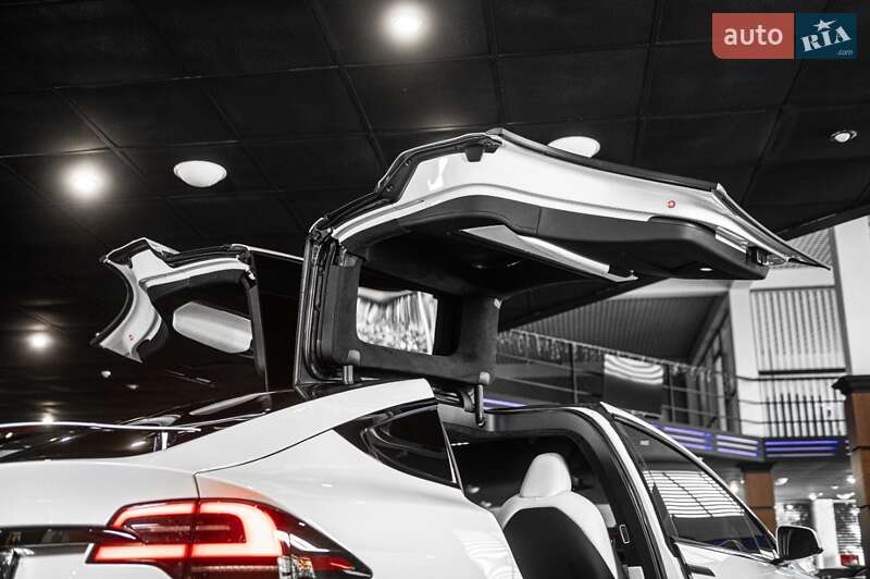 Позашляховик / Кросовер Tesla Model X 2023 в Одесі