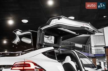 Внедорожник / Кроссовер Tesla Model X 2023 в 