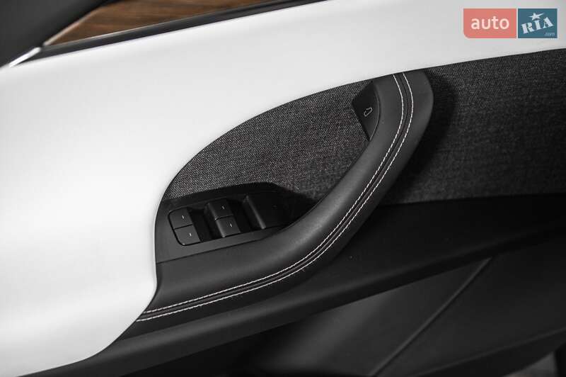 Позашляховик / Кросовер Tesla Model X 2023 в Одесі