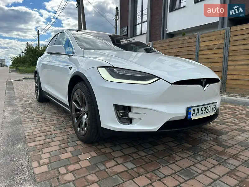 Tesla Model X 2018