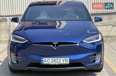 Позашляховик / Кросовер Tesla Model X 2017 в 