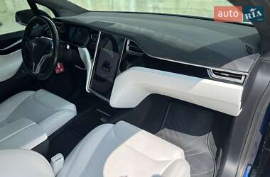 Позашляховик / Кросовер Tesla Model X 2017 в 
