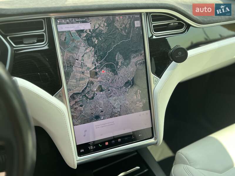 Позашляховик / Кросовер Tesla Model X 2017 в Ужгороді
