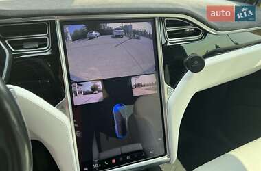 Позашляховик / Кросовер Tesla Model X 2017 в 