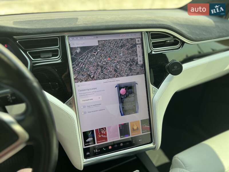 Позашляховик / Кросовер Tesla Model X 2017 в Ужгороді