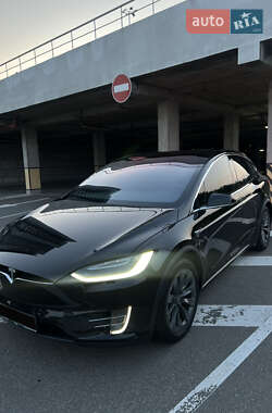 Внедорожник / Кроссовер Tesla Model X 2017 в 
