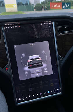 Внедорожник / Кроссовер Tesla Model X 2017 в 