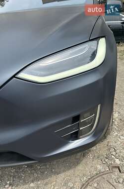 Внедорожник / Кроссовер Tesla Model X 2018 в 