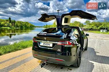 Внедорожник / Кроссовер Tesla Model X 2017 в 
